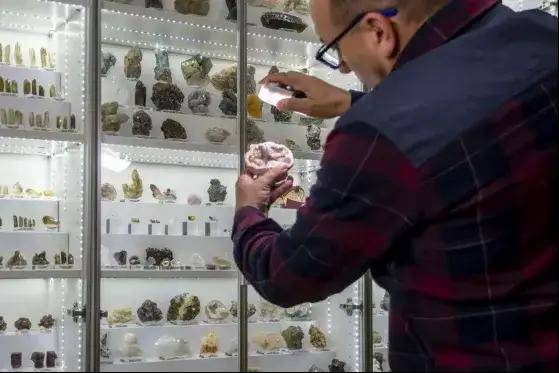 海第一批玄学在全世界薅羊毛？ky开元棋牌靠着情绪价值出(图7)
